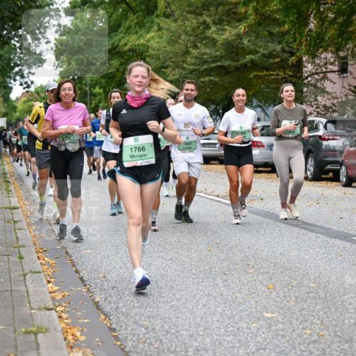 21.09.2025 - PSD Bank Halbmarathon Dr. Thomas Lammeyer http://msf.ph/oto/8933290 21.09.2025 10:54:10 Laufen 1589, 1587, 1766, 4915 meine-sportfotos.de