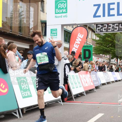 21.09.2025 - PSD Bank Halbmarathon Strokosch-Dieckow http://msf.ph/oto/8933373 21.09.2025 12:23:18 Ziel 1295, 3695, 3742 meine-sportfotos.de