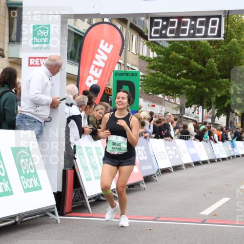 21.09.2025 - PSD Bank Halbmarathon Strokosch-Dieckow http://msf.ph/oto/8933385 21.09.2025 12:23:21 Ziel 1295, 3695, 3742 meine-sportfotos.de