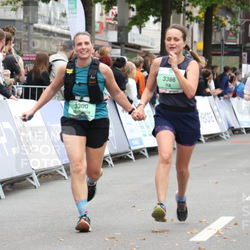 21.09.2025 - PSD Bank Halbmarathon Strokosch-Dieckow http://msf.ph/oto/8933390 21.09.2025 12:23:37 Ziel 3300, 3386 meine-sportfotos.de