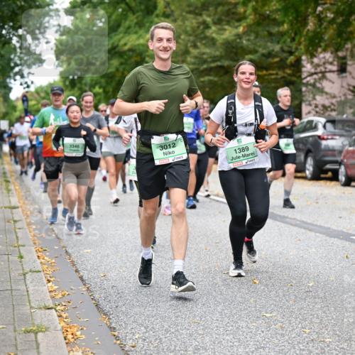 21.09.2025 - PSD Bank Halbmarathon Dr. Thomas Lammeyer http://msf.ph/oto/8933439 21.09.2025 10:54:24 Laufen 3346, 3012, 1389, 3040 meine-sportfotos.de