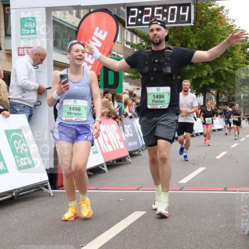 21.09.2025 - PSD Bank Halbmarathon Strokosch-Dieckow http://msf.ph/oto/8933584 21.09.2025 12:24:27 Ziel 1498, 1499, 3419, 3602 meine-sportfotos.de