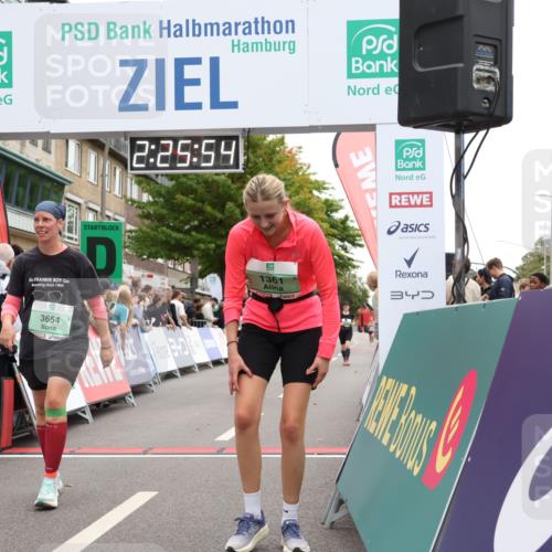 21.09.2025 - PSD Bank Halbmarathon Strokosch-Dieckow http://msf.ph/oto/8933719 21.09.2025 12:25:18 Ziel 1361, 1654, 1655, 1808, 3317, 3436, 3654, 3820, 4014 meine-sportfotos.de