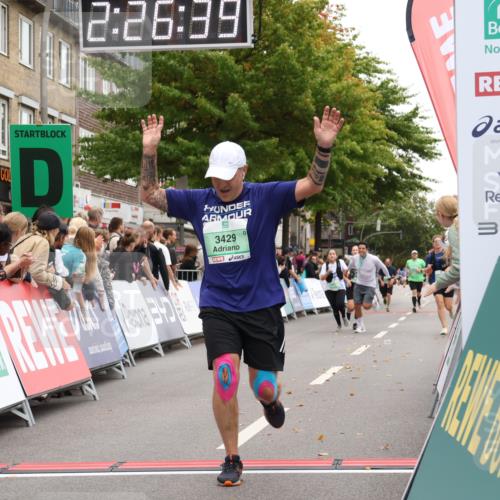 21.09.2025 - PSD Bank Halbmarathon Strokosch-Dieckow http://msf.ph/oto/8933783 21.09.2025 12:26:02 Ziel 3429, 3548 meine-sportfotos.de