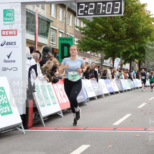 21.09.2025 - PSD Bank Halbmarathon Strokosch-Dieckow http://msf.ph/oto/8933896 21.09.2025 12:26:26 Ziel 3206, 3227, 3611 meine-sportfotos.de