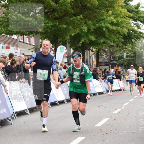 21.09.2025 - PSD Bank Halbmarathon Strokosch-Dieckow http://msf.ph/oto/8933916 21.09.2025 12:26:33 Ziel 2900, 2950, 3611 meine-sportfotos.de