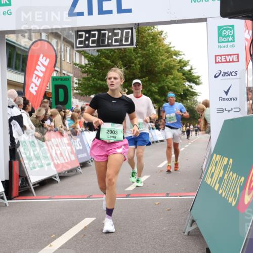 21.09.2025 - PSD Bank Halbmarathon Strokosch-Dieckow http://msf.ph/oto/8933965 21.09.2025 12:26:44 Ziel 1681, 2903, 3276, 3514, 3686, 3813 meine-sportfotos.de