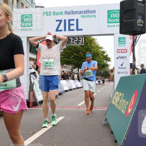 21.09.2025 - PSD Bank Halbmarathon Strokosch-Dieckow http://msf.ph/oto/8933975 21.09.2025 12:26:46 Ziel 1681, 2903, 3276, 3514, 3686, 3813 meine-sportfotos.de
