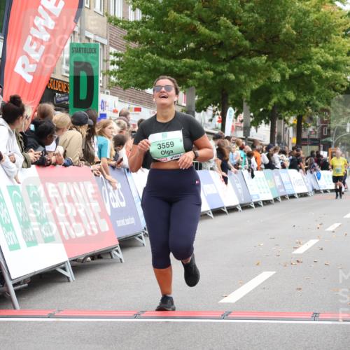 21.09.2025 - PSD Bank Halbmarathon Strokosch-Dieckow http://msf.ph/oto/8934009 21.09.2025 12:26:59 Ziel 3518, 3559 meine-sportfotos.de