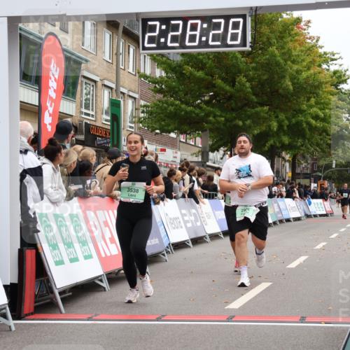 21.09.2025 - PSD Bank Halbmarathon Strokosch-Dieckow http://msf.ph/oto/8934200 21.09.2025 12:27:51 Ziel 2906, 3136, 3457, 3472, 3538 meine-sportfotos.de