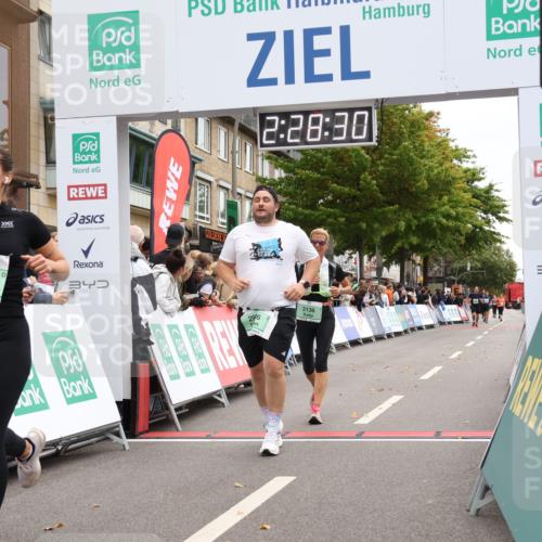 21.09.2025 - PSD Bank Halbmarathon Strokosch-Dieckow http://msf.ph/oto/8934209 21.09.2025 12:27:53 Ziel 2906, 3136, 3472, 3538 meine-sportfotos.de
