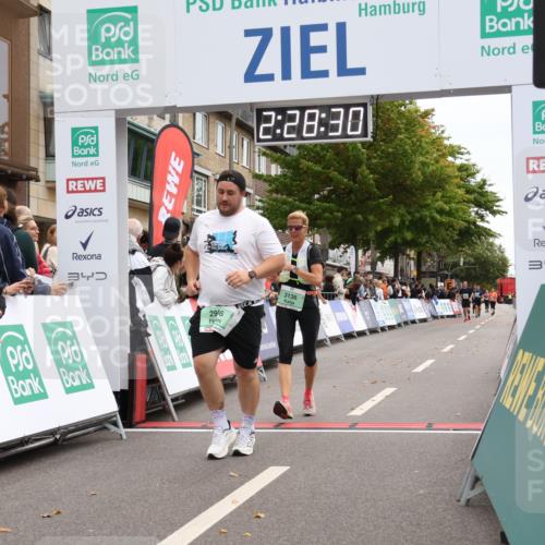 21.09.2025 - PSD Bank Halbmarathon Strokosch-Dieckow http://msf.ph/oto/8934211 21.09.2025 12:27:53 Ziel 2906, 3136, 3472, 3538 meine-sportfotos.de