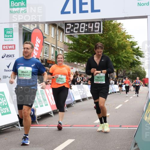 21.09.2025 - PSD Bank Halbmarathon Strokosch-Dieckow http://msf.ph/oto/8934250 21.09.2025 12:28:12 Ziel 1677, 3481, 3507, 3594, 3615 meine-sportfotos.de