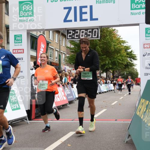 21.09.2025 - PSD Bank Halbmarathon Strokosch-Dieckow http://msf.ph/oto/8934253 21.09.2025 12:28:13 Ziel 1677, 3481, 3507, 3594, 3615 meine-sportfotos.de