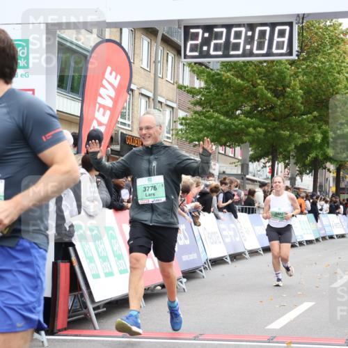 21.09.2025 - PSD Bank Halbmarathon Strokosch-Dieckow http://msf.ph/oto/8934328 21.09.2025 12:28:31 Ziel 2726, 3000, 3422, 3776 meine-sportfotos.de