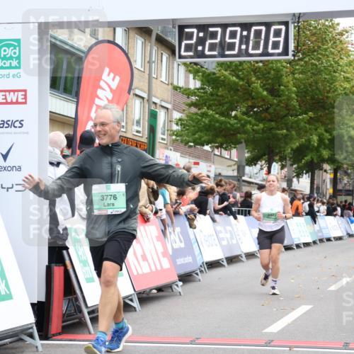 21.09.2025 - PSD Bank Halbmarathon Strokosch-Dieckow http://msf.ph/oto/8934331 21.09.2025 12:28:31 Ziel 2726, 3000, 3422, 3776 meine-sportfotos.de