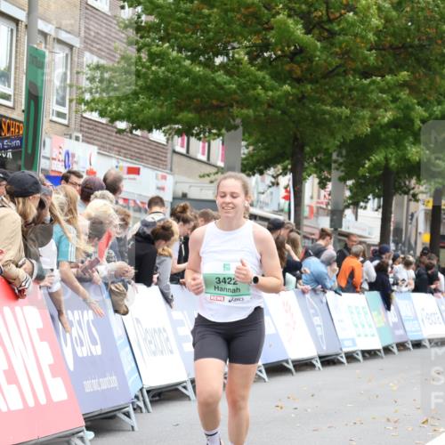 21.09.2025 - PSD Bank Halbmarathon Strokosch-Dieckow http://msf.ph/oto/8934333 21.09.2025 12:28:32 Ziel 2726, 3000, 3422, 3776 meine-sportfotos.de