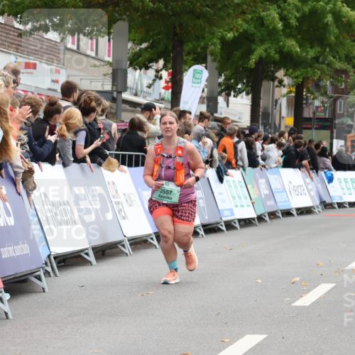 21.09.2025 - PSD Bank Halbmarathon Strokosch-Dieckow http://msf.ph/oto/8934351 21.09.2025 12:28:43 Ziel 1597, 3557 meine-sportfotos.de