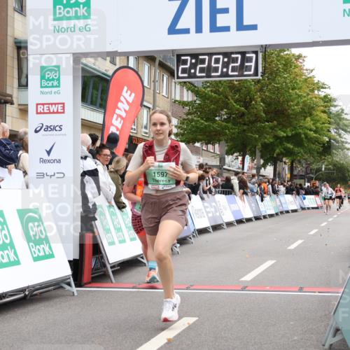 21.09.2025 - PSD Bank Halbmarathon Strokosch-Dieckow http://msf.ph/oto/8934367 21.09.2025 12:28:46 Ziel 1597, 3557 meine-sportfotos.de