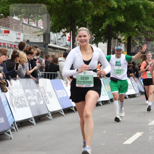 21.09.2025 - PSD Bank Halbmarathon Strokosch-Dieckow http://msf.ph/oto/8934380 21.09.2025 12:28:54 Ziel 1065, 1597, 3239, 3557 meine-sportfotos.de