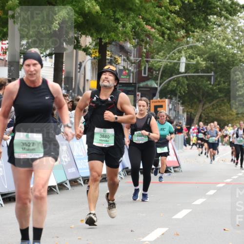 21.09.2025 - PSD Bank Halbmarathon Strokosch-Dieckow http://msf.ph/oto/8934462 21.09.2025 12:29:15 Ziel 1652, 3527, 3633 meine-sportfotos.de