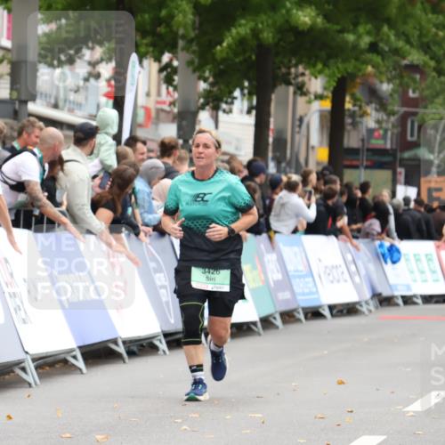 21.09.2025 - PSD Bank Halbmarathon Strokosch-Dieckow http://msf.ph/oto/8934496 21.09.2025 12:29:25 Ziel 1652, 3527, 3880, 3981 meine-sportfotos.de