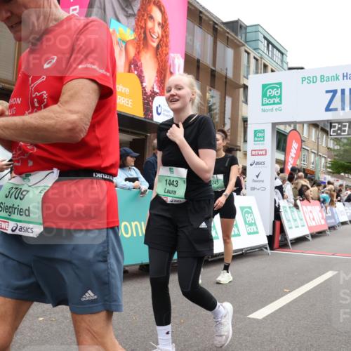 21.09.2025 - PSD Bank Halbmarathon Strokosch-Dieckow http://msf.ph/oto/8934624 21.09.2025 12:30:28 Ziel 1443, 3709, 4043 meine-sportfotos.de