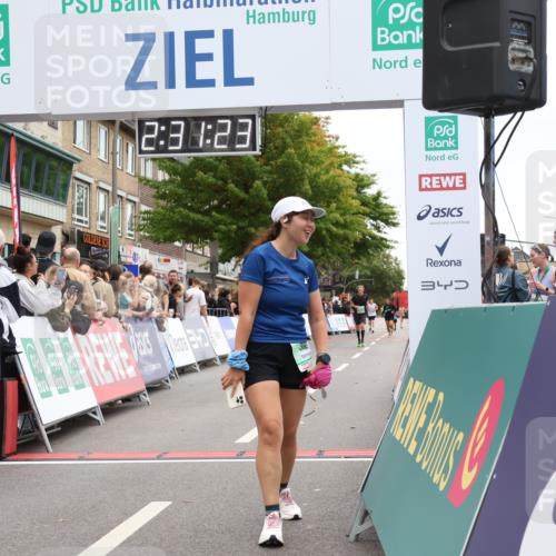 21.09.2025 - PSD Bank Halbmarathon Strokosch-Dieckow http://msf.ph/oto/8934663 21.09.2025 12:30:47 Ziel 2715, 3993 meine-sportfotos.de