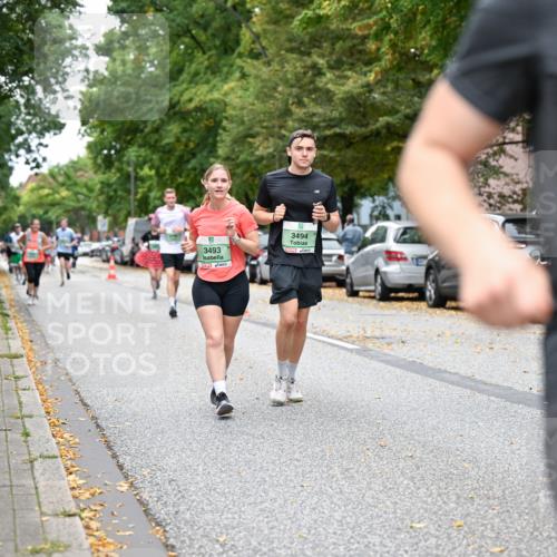 21.09.2025 - PSD Bank Halbmarathon Dr. Thomas Lammeyer http://msf.ph/oto/8934850 21.09.2025 10:57:20 Laufen 3493, 3494 meine-sportfotos.de