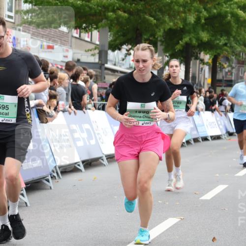 21.09.2025 - PSD Bank Halbmarathon Strokosch-Dieckow http://msf.ph/oto/8934875 21.09.2025 12:32:12 Ziel 1595, 1596, 2679, 3789 meine-sportfotos.de