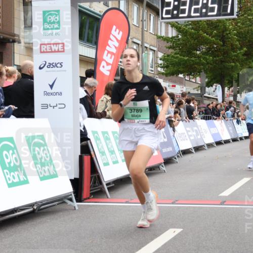 21.09.2025 - PSD Bank Halbmarathon Strokosch-Dieckow http://msf.ph/oto/8934891 21.09.2025 12:32:15 Ziel 1595, 1596, 2679, 3316, 3789, 3994 meine-sportfotos.de