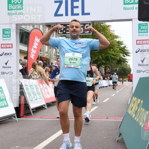 21.09.2025 - PSD Bank Halbmarathon Strokosch-Dieckow http://msf.ph/oto/8934907 21.09.2025 12:32:19 Ziel 1595, 1596, 2679, 3289, 3316, 3789, 3994 meine-sportfotos.de