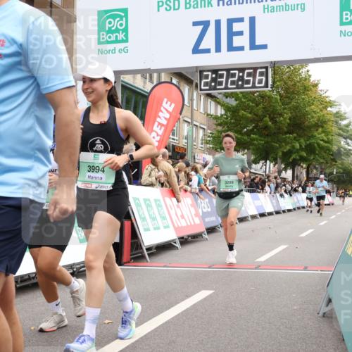 21.09.2025 - PSD Bank Halbmarathon Strokosch-Dieckow http://msf.ph/oto/8934915 21.09.2025 12:32:20 Ziel 1595, 1596, 2679, 3289, 3316, 3789, 3994 meine-sportfotos.de