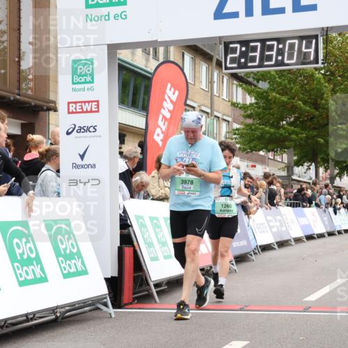 21.09.2025 - PSD Bank Halbmarathon Strokosch-Dieckow http://msf.ph/oto/8934936 21.09.2025 12:32:28 Ziel 1260, 3289, 3978 meine-sportfotos.de
