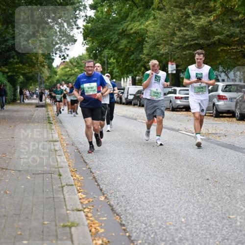 21.09.2025 - PSD Bank Halbmarathon Dr. Thomas Lammeyer http://msf.ph/oto/8935036 21.09.2025 10:57:45 Laufen 3197, 1576, 1575 meine-sportfotos.de