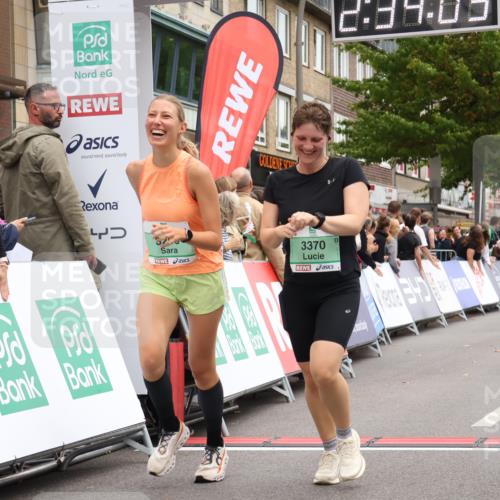 21.09.2025 - PSD Bank Halbmarathon Strokosch-Dieckow http://msf.ph/oto/8935061 21.09.2025 12:33:27 Ziel 1301, 1302, 3250, 3370, 3400 meine-sportfotos.de