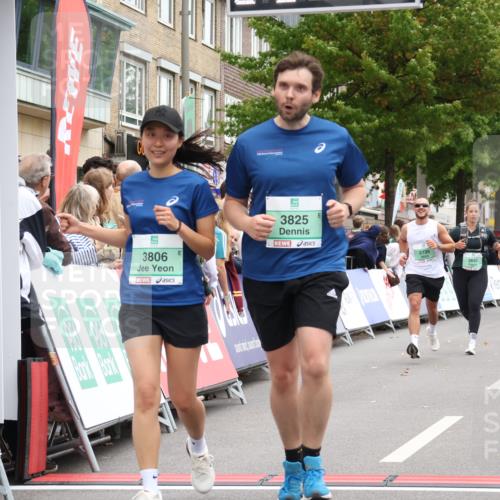 21.09.2025 - PSD Bank Halbmarathon Strokosch-Dieckow http://msf.ph/oto/8935123 21.09.2025 12:34:04 Ziel 2735, 3693, 3806, 3825 meine-sportfotos.de