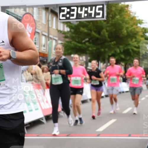 21.09.2025 - PSD Bank Halbmarathon Strokosch-Dieckow http://msf.ph/oto/8935139 21.09.2025 12:34:08 Ziel 1650, 2735, 3509, 3525, 3693, 3697, 3806, 3825 meine-sportfotos.de