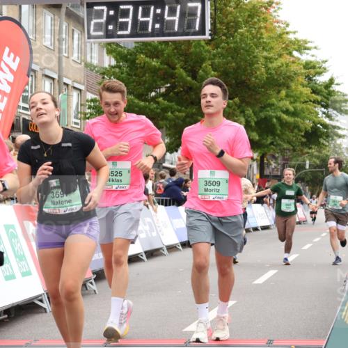 21.09.2025 - PSD Bank Halbmarathon Strokosch-Dieckow http://msf.ph/oto/8935155 21.09.2025 12:34:11 Ziel 1650, 2735, 3509, 3525, 3693, 3697, 3806, 3812, 3825, 3826, 3862 meine-sportfotos.de