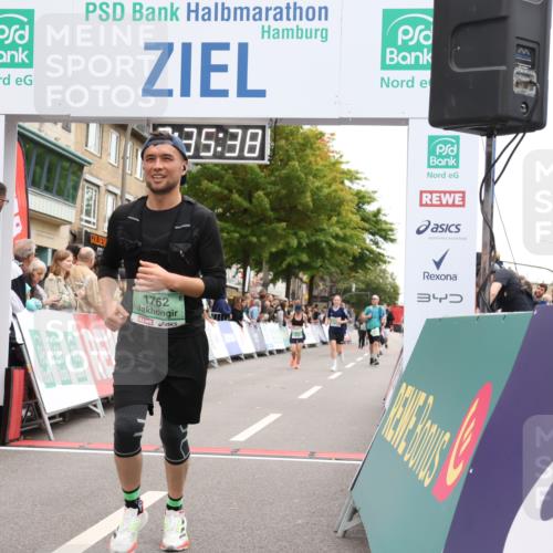 21.09.2025 - PSD Bank Halbmarathon Strokosch-Dieckow http://msf.ph/oto/8935255 21.09.2025 12:35:01 Ziel 1417, 1762, 3216, 3675 meine-sportfotos.de