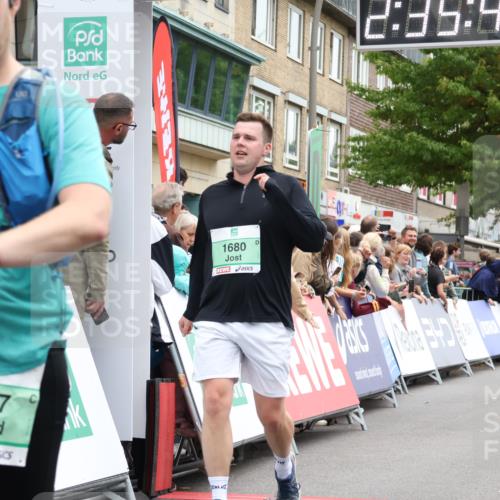 21.09.2025 - PSD Bank Halbmarathon Strokosch-Dieckow http://msf.ph/oto/8935296 21.09.2025 12:35:12 Ziel 1108, 1680, 3167, 3550, 3561, 3802, 3811 meine-sportfotos.de