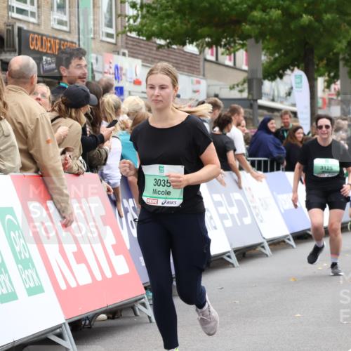 21.09.2025 - PSD Bank Halbmarathon Strokosch-Dieckow http://msf.ph/oto/8935516 21.09.2025 12:36:58 Ziel 2802, 2807, 3035, 3125, 3656, 4012 meine-sportfotos.de