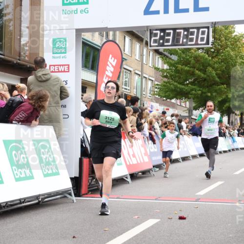 21.09.2025 - PSD Bank Halbmarathon Strokosch-Dieckow http://msf.ph/oto/8935539 21.09.2025 12:37:02 Ziel 3035, 3125, 4012 meine-sportfotos.de