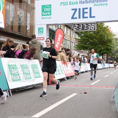 21.09.2025 - PSD Bank Halbmarathon Strokosch-Dieckow http://msf.ph/oto/8935542 21.09.2025 12:37:02 Ziel 3035, 3125, 4012 meine-sportfotos.de