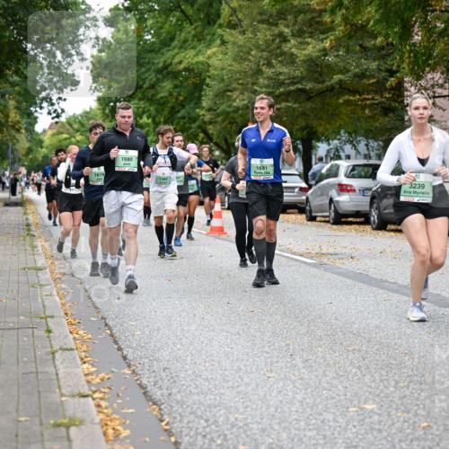 21.09.2025 - PSD Bank Halbmarathon Dr. Thomas Lammeyer http://msf.ph/oto/8935744 21.09.2025 10:59:32 Laufen 1678, 1680, 1384, 387, 1681, 3239 meine-sportfotos.de