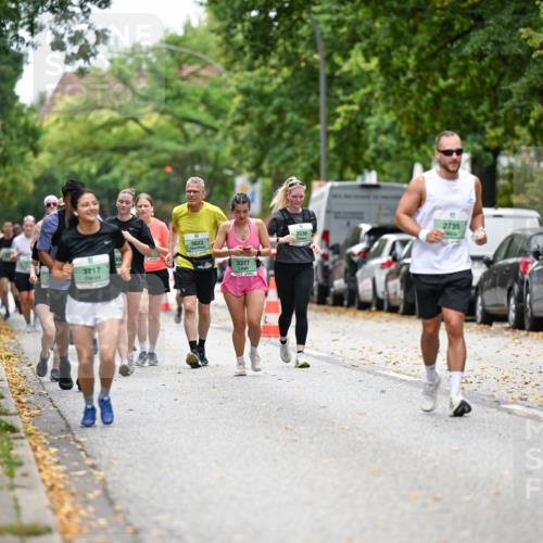 21.09.2025 - PSD Bank Halbmarathon Dr. Thomas Lammeyer http://msf.ph/oto/8936774 21.09.2025 11:03:28 Laufen 3717, 3623, 3377, 3536, 2735 meine-sportfotos.de