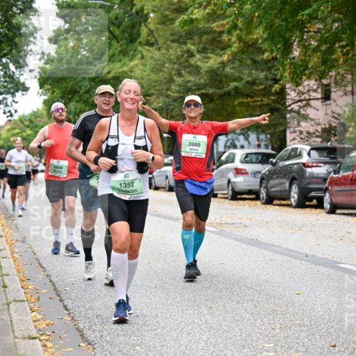 21.09.2025 - PSD Bank Halbmarathon Dr. Thomas Lammeyer http://msf.ph/oto/8936866 21.09.2025 11:03:45 Laufen 3808, 1352, 3989, 4915 meine-sportfotos.de