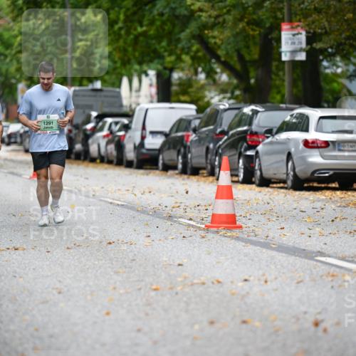 21.09.2025 - PSD Bank Halbmarathon Dr. Thomas Lammeyer http://msf.ph/oto/8937265 21.09.2025 11:05:52 Laufen 1293, 1291 meine-sportfotos.de