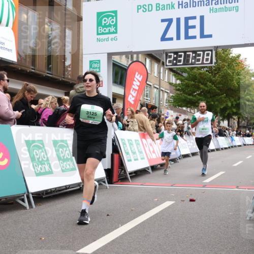 21.09.2025 - PSD Bank Halbmarathon Strokosch-Dieckow http://msf.ph/oto/8937912 21.09.2025 12:37:02 Ziel 3035, 3125, 4012 meine-sportfotos.de