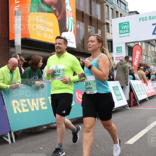 21.09.2025 - PSD Bank Halbmarathon Strokosch-Dieckow http://msf.ph/oto/8937988 21.09.2025 12:38:32 Ziel 1156, 3211, 3212 meine-sportfotos.de